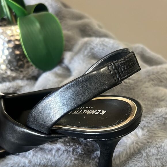 Kenneth Cole Black High-Heeled Sandals NWOT retail $129 size: 8 - Picture 4 of 5